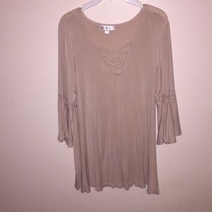 Flowy tan tunic with lace detail